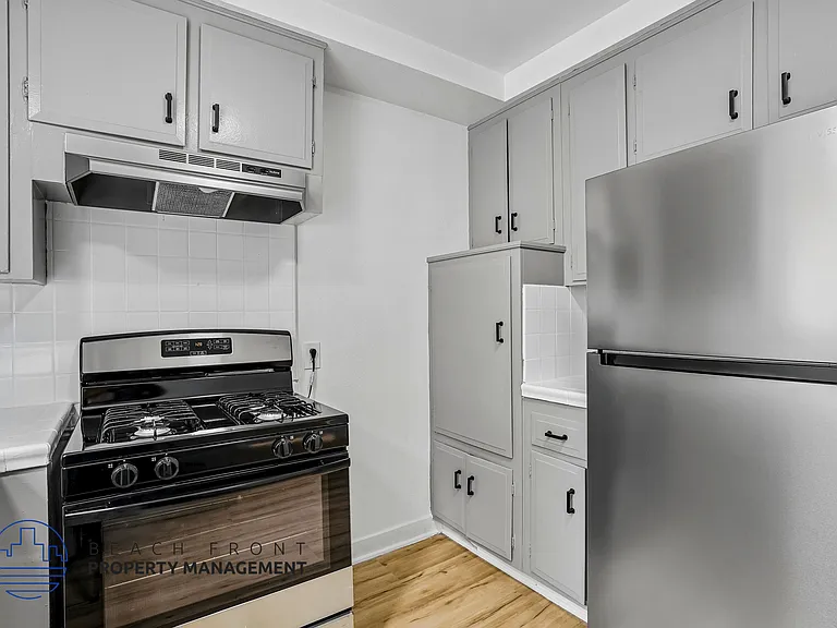 914 Alma St. — Photo 13
