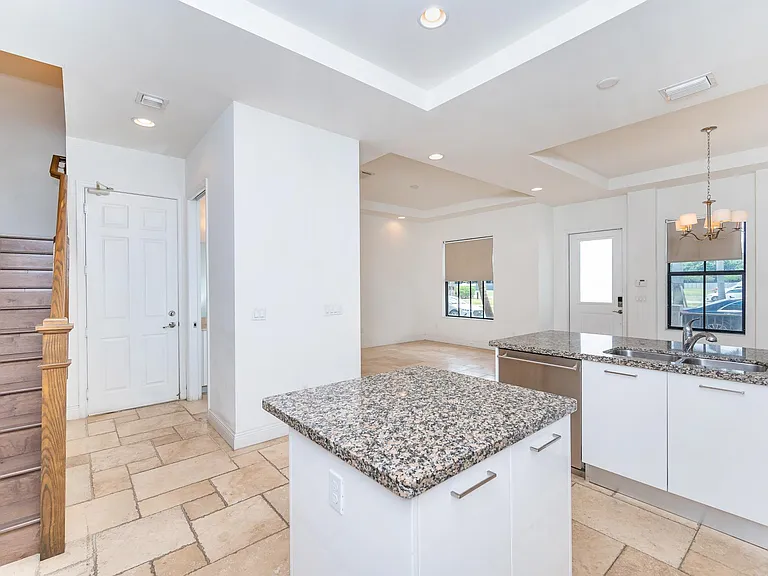 5157 NW 85th Ave — Photo 7
