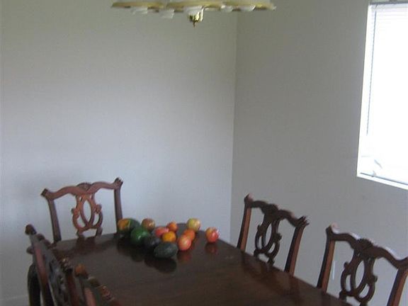 5th image of 3844 Alder St