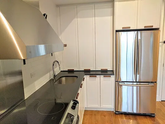 Rented by Tapiro Realty | media 20