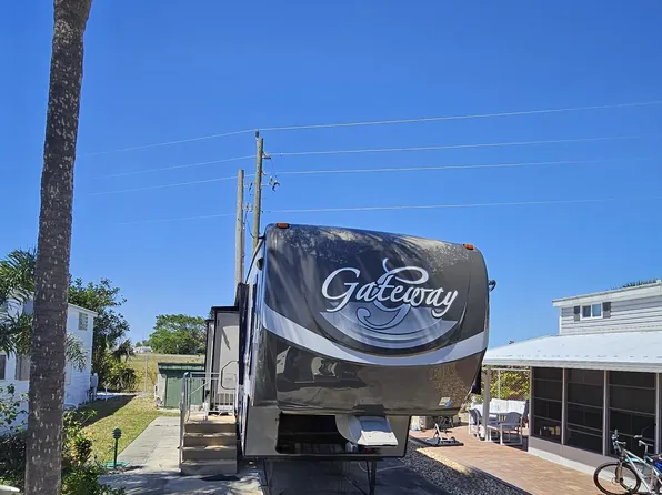 630 Galaxy Ln, Melbourne Beach, FL 32951