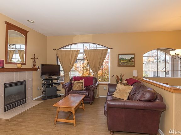2nd image of 611 87th Dr SE