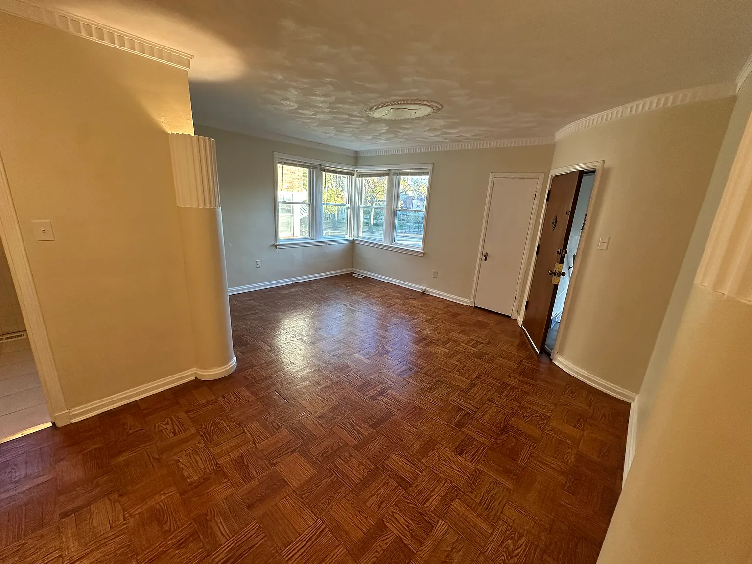 2 bed, 1033 sqft, $1,275 — Photo 4