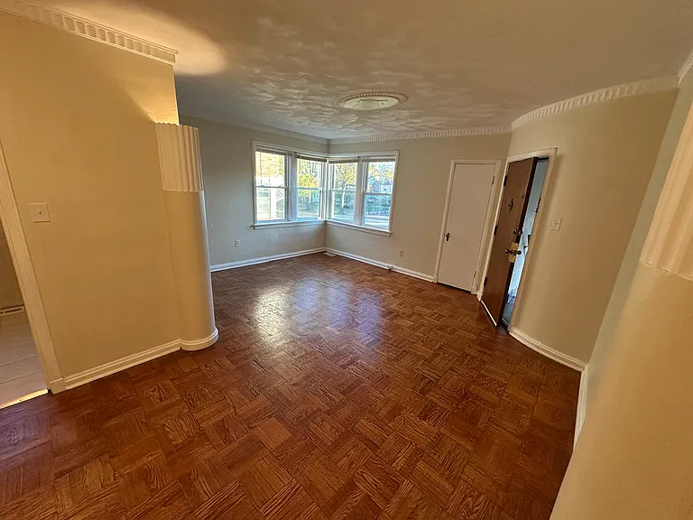 7325 Balson Ave #1E — Photo 4