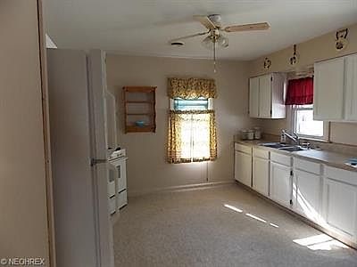 3rd image of 19 Belle Ave