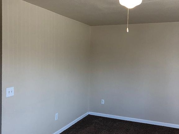 4th image of 301-2 N Greenbriar Rd