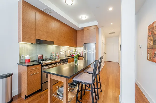 Rented by NY Casa Group | media 35