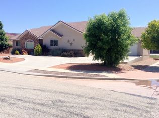 817 S Pear Tree Ln, Kanab, UT 84741