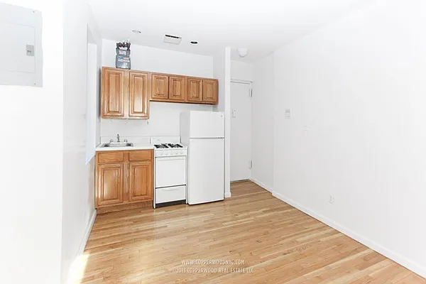 Rented by Copperwood Real Estate | media 9