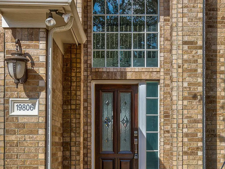 19806 Big Canyon Dr — Photo 4