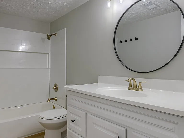 4715 Davenport St #7 — Photo 2