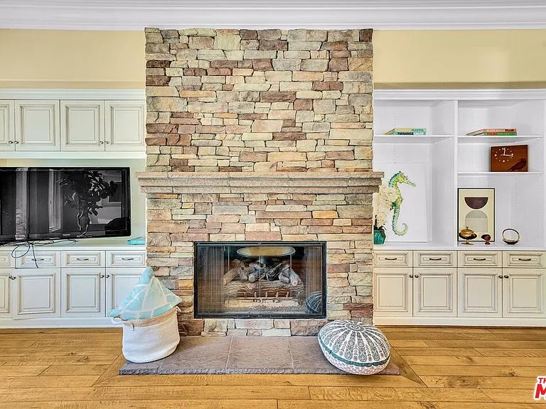29734 Mulholland Hwy — Photo 12