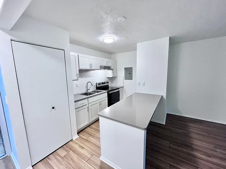 Acres Crossing Apartments — Photo 16