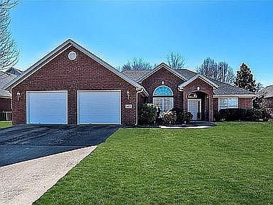 1st image of 4421 W Castlebury Ln
