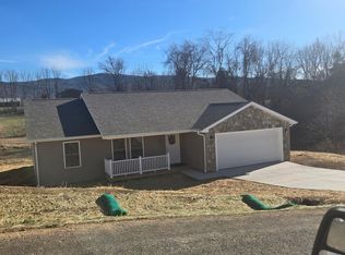 210 Spring Meadow Dr, Wytheville, VA 24382