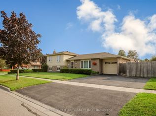 207 Michael Blvd, Whitby, ON L1N 6B5