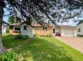 140 N Daisy St, Ishpeming, MI 49849