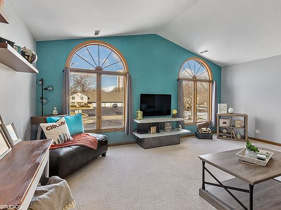 2nd image of 2642 Crescenzo Dr Unit 2642