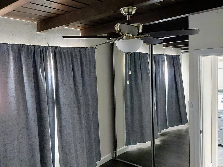 1650 Redondo Ave #10 — Photo 3