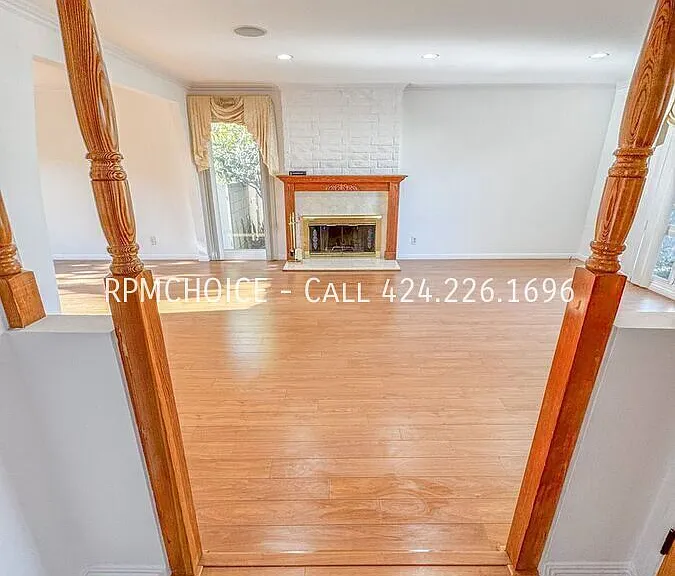 23821 Stanhurst Ave — Photo 7