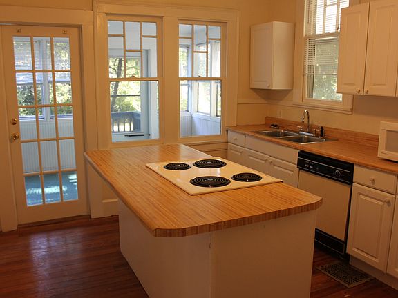 5th image of 222 Wilson Ave