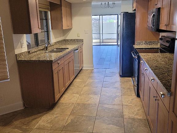 Garage Entry to Kitchen