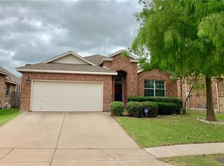 4500 Ridgeway Dr, Mansfield, TX 76063