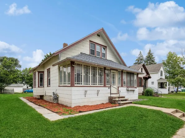 709 Washington Memorial Dr, Saint Cloud, MN 56301