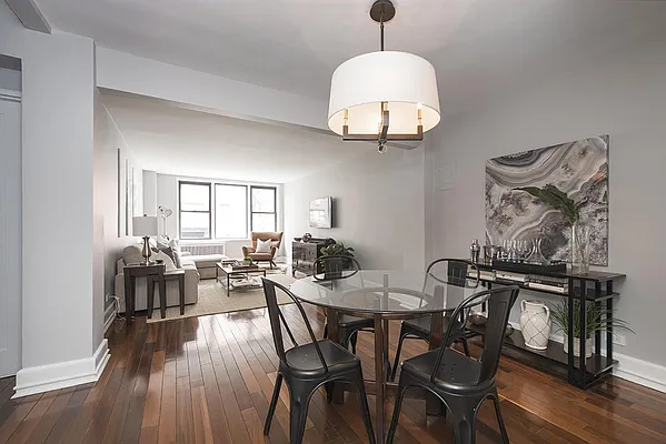 Sold by Nouveau Realty | media 3