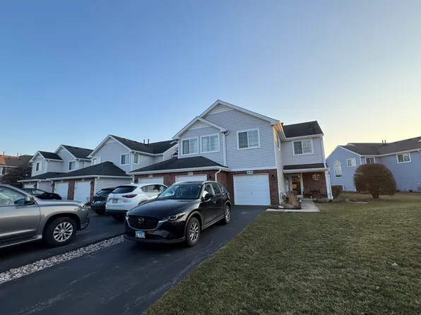 8147 Ripple Rdg, Darien, IL 60561