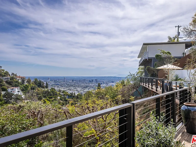 1568 Viewsite Dr — Photo 30