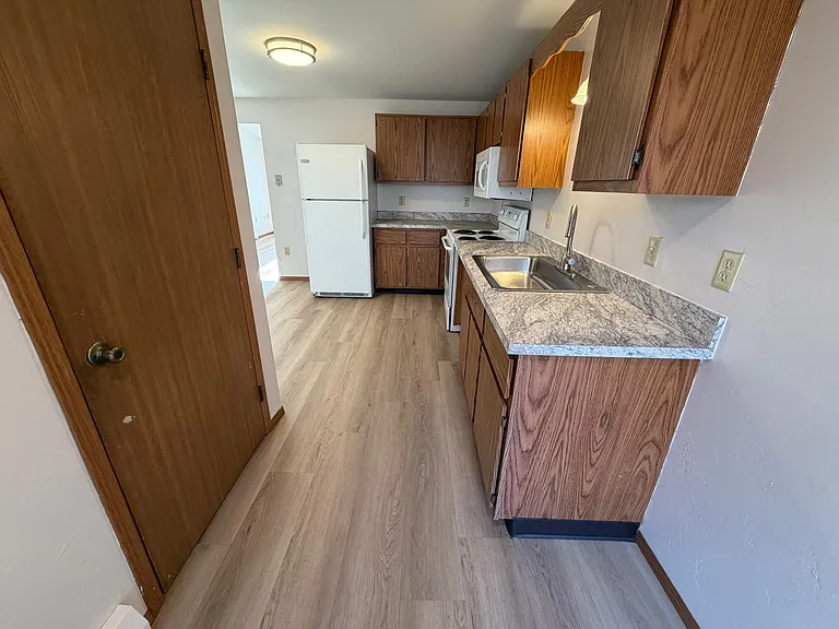 2717 Humboldt Rd — Photo 4