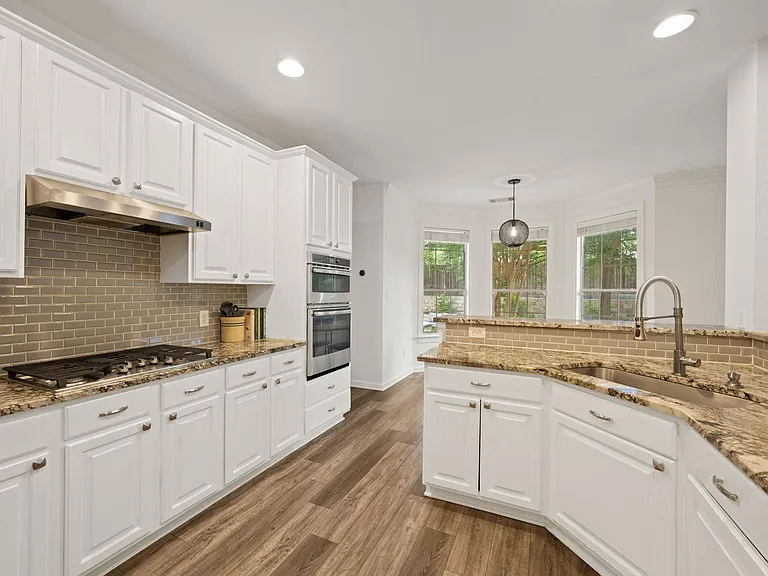 7016 Bending Oak Rd — Photo 11
