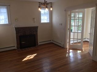 32 Rowe St #2, Auburndale, MA 02466