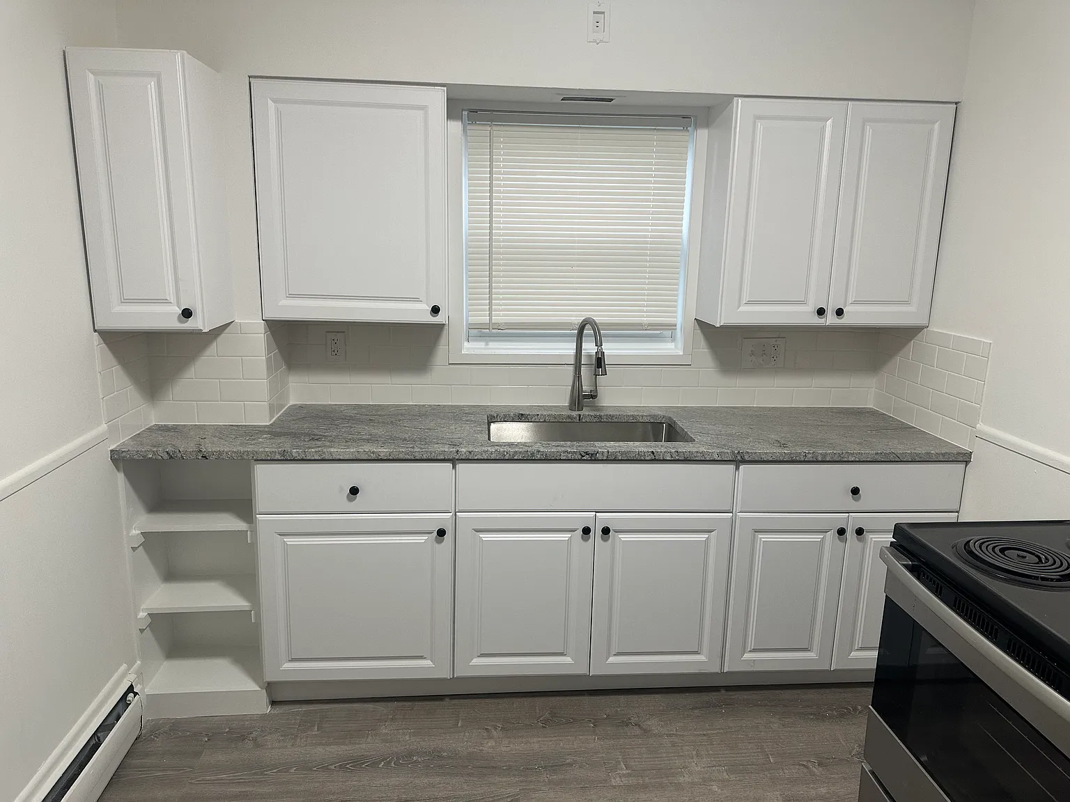 2 bed, 750 sqft, $1,850 — Photo 2