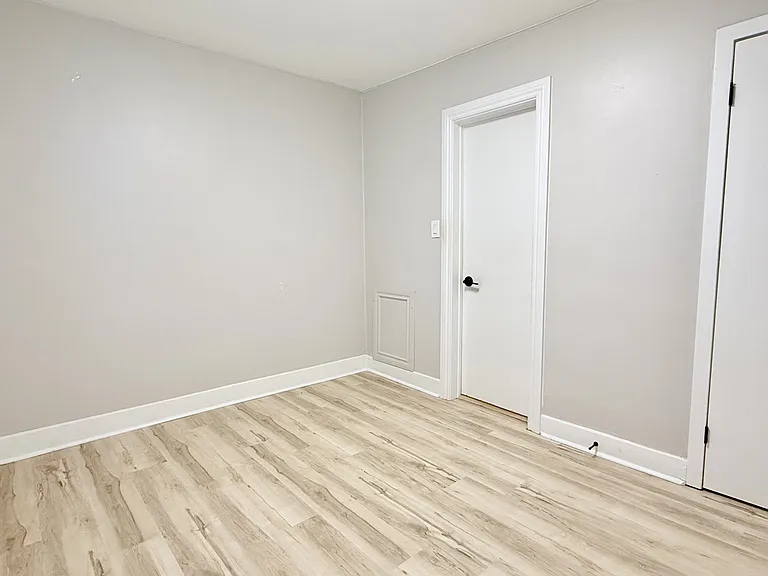 308 Askin Ave #7 — Photo 7