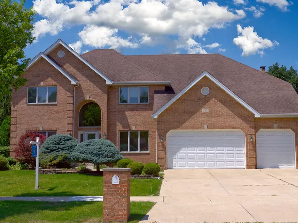 336 Tuttle Dr, Bloomingdale, IL 60108