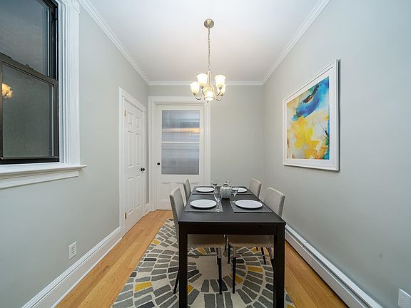 4th image of 1009 Willow Ave APT 3R
