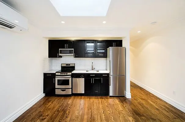 Rented by Voro New York | media 2