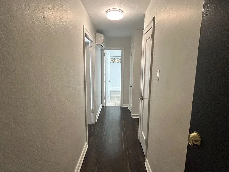 166 Eastbourne Ave #42 — Photo 2