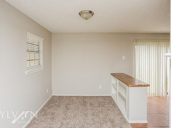3rd image of 2042 New Haven Dr