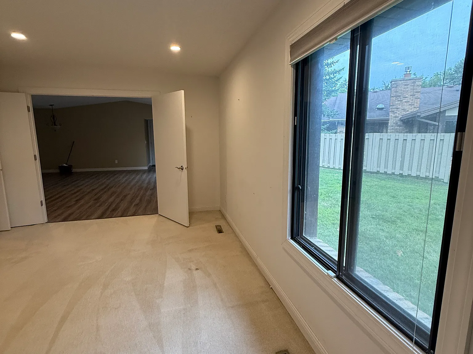 1181 Weston Ln N — Photo 4