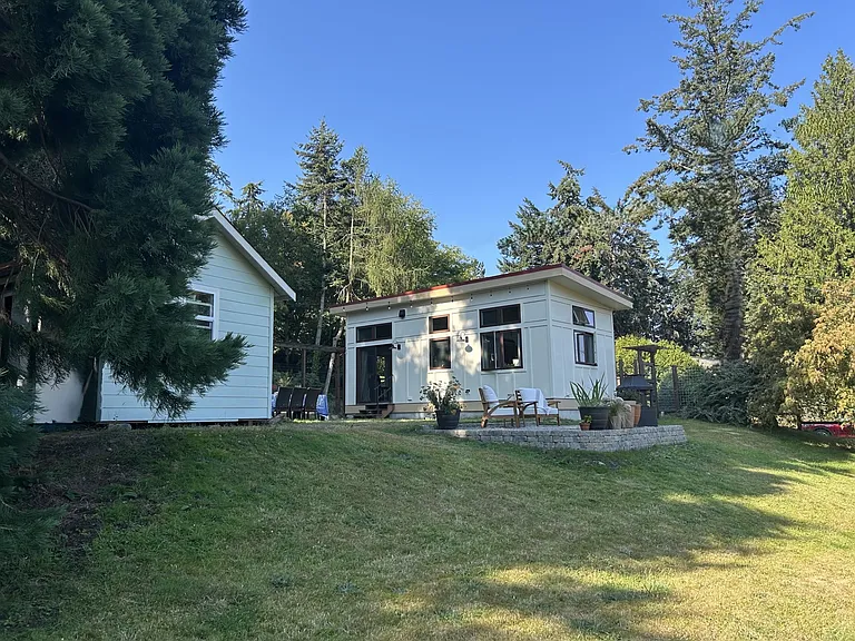 Cherry St — Photo 11