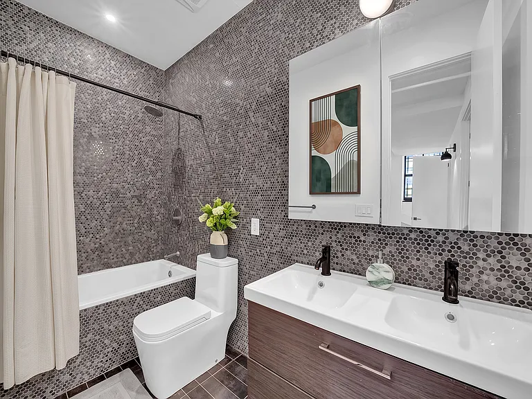 584 Myrtle Ave #2 — Photo 5
