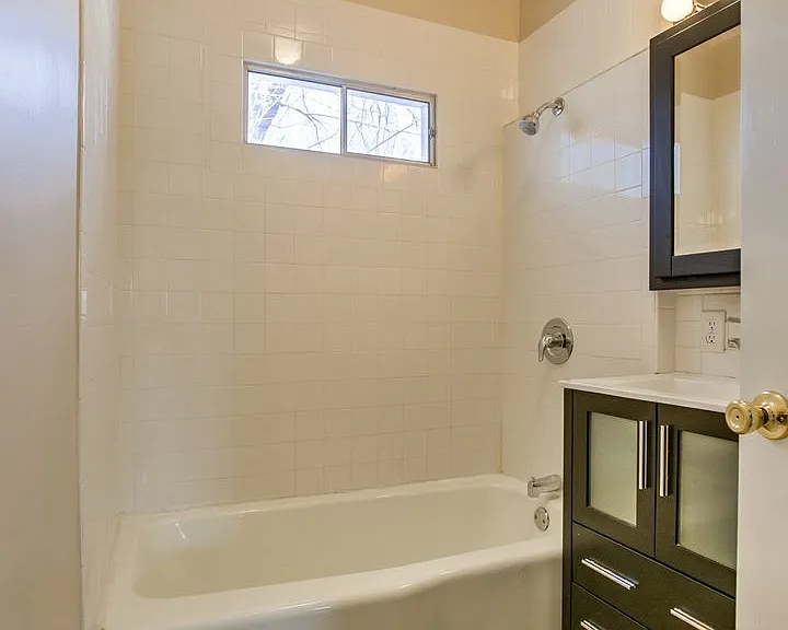 4859 Calvert St — Photo 18