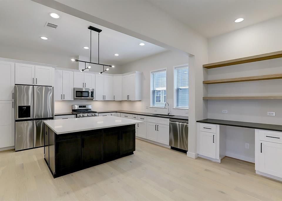 1st image of 2204 Lou Ellen Ln #B