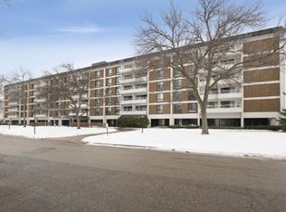 6400 York Ave S APT 126, Edina, MN 55435