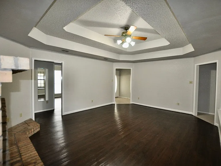 103 Kenshire Ct — Photo 2