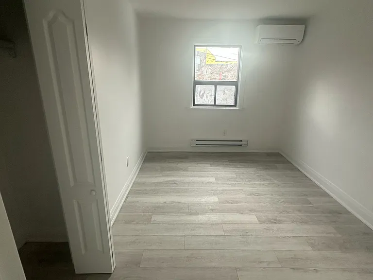 1710 Saint Clair Ave W #1 — Photo 4