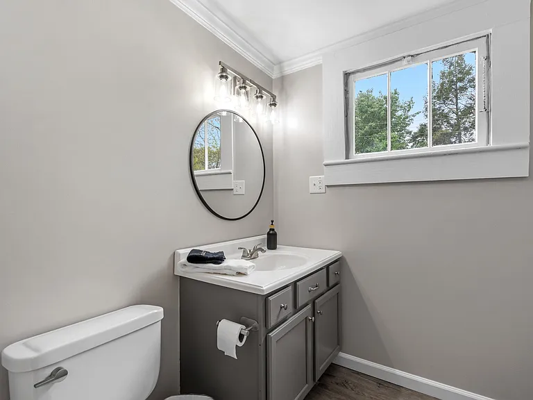 242 Park St — Photo 17